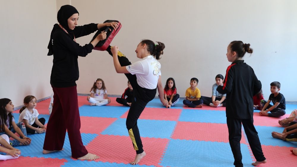 Konya Büyükşehir Belediyesi güçlü gençlik için çabalıyor