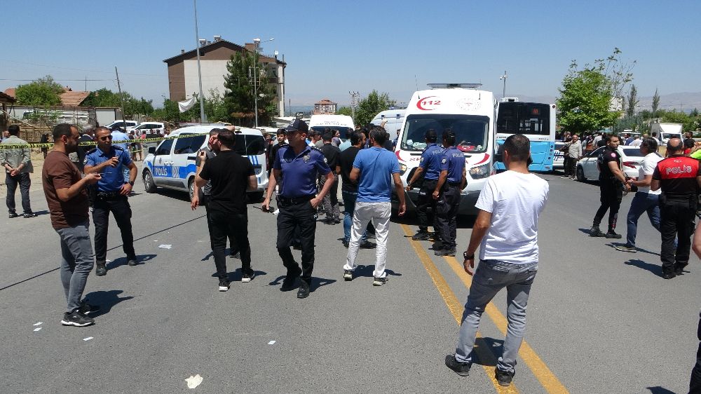 Malatya'da 3 kişiyi öldürüp 2 kişiyi yaralamıştı o polis memuru tutuklandı 