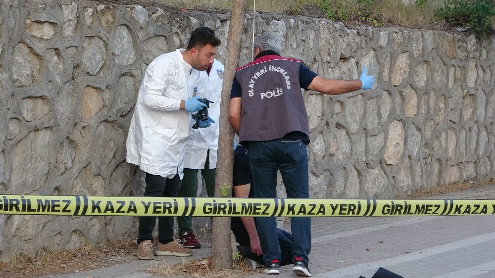 Malatya'da esrarengiz ölüm; iş adamı ağaca asılı halde bulundu 