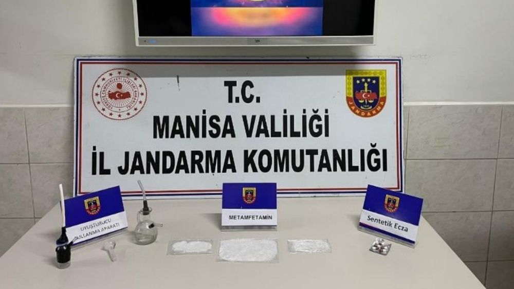 Manisa'da uyuşturucu tacirlerine operasyon