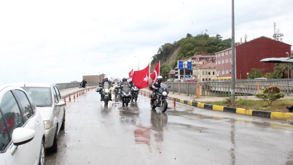 Motorlarıyla Kurtuluş Savaşı'nda cephanenin taşındığı İstiklal Yolundalar