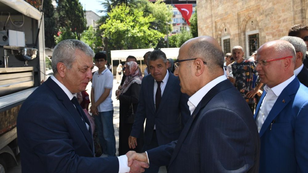 Osmangazi Belediyesi 15 Temmuz şehitleri için  lokma hayrında bulundu 