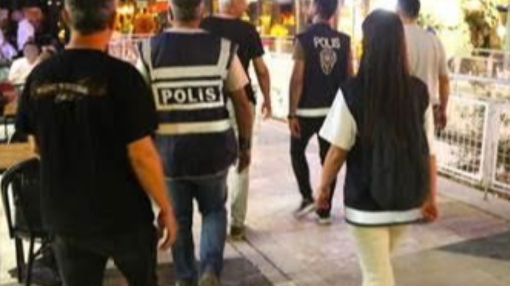 Polisten Eskişehir'de denetim