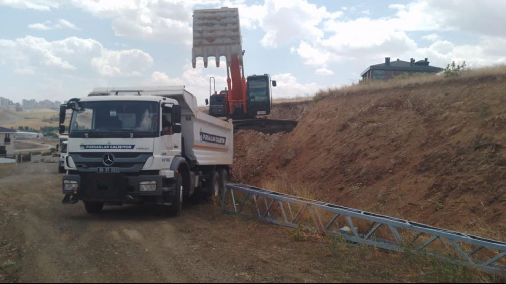 Pursaklar Belediyesi, vatandaşların kolay ulaşım sağlaması için yeni imar yolu açılıyor