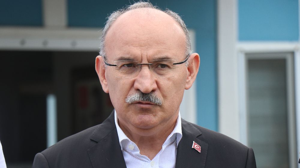  Sakarya Valisi Yaşar Karadeniz: “Ekiplerimiz, olayın aydınlatılması için gayret sarf ediyorlar”