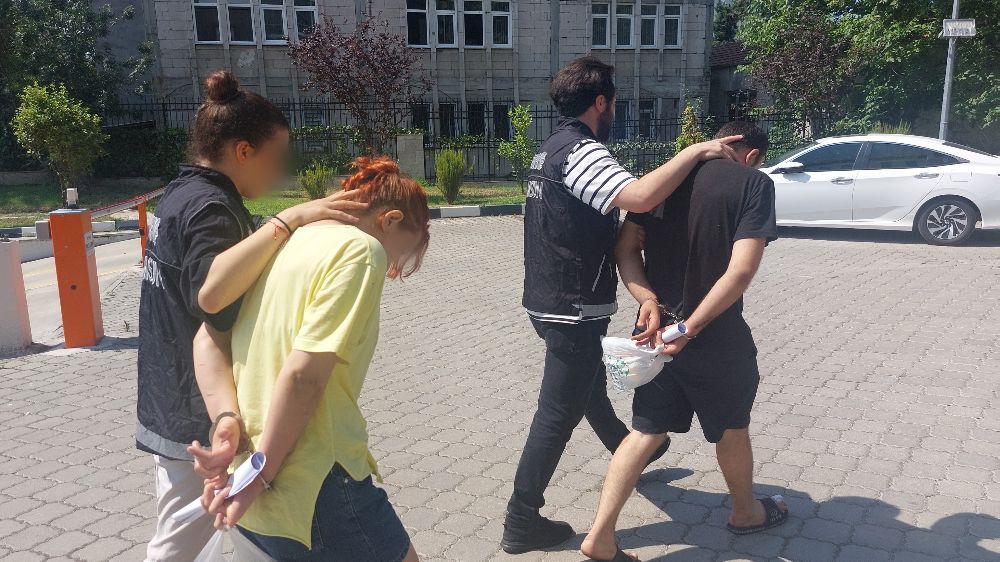 Samsun'da polis ekipleri uyuşturucudan 2 kişi tutuklandı