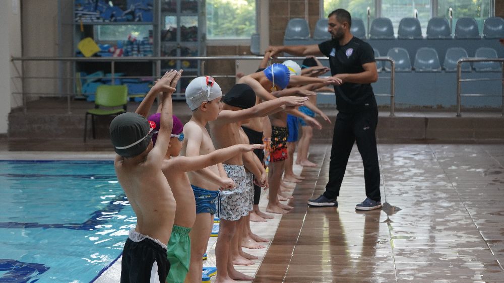 Şırnak'ta yüzme öğrenme hareketi ses getirmeye devam ediyor 