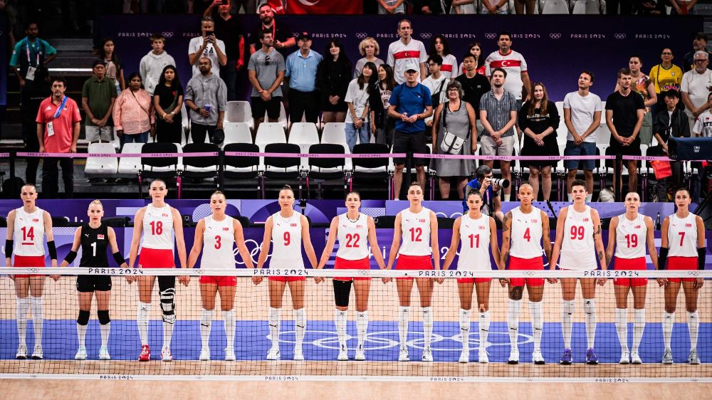 A Milli Kadın Voleybol Takımı Paris 2024'te Yarı Final Biletini Aldı