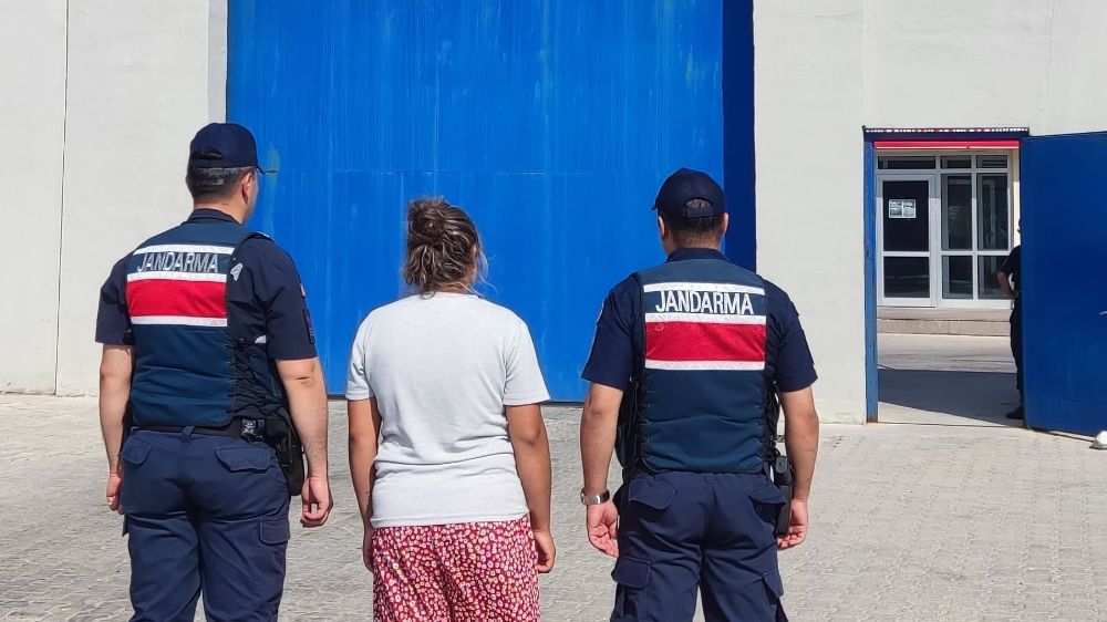 Afyon'da hakkında hapis cezası bulunan şahsı jandarma ekipleri yakaladı