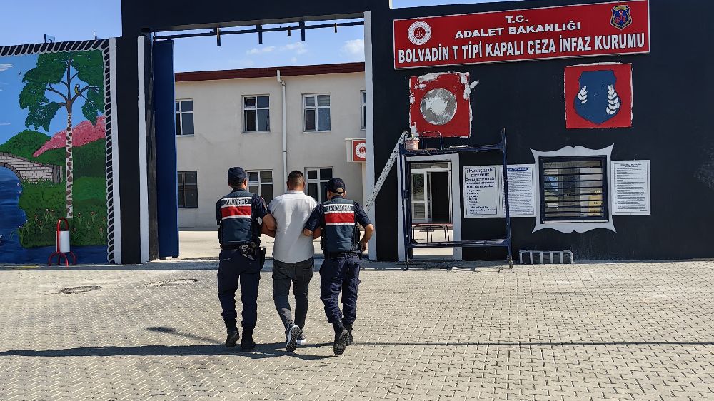  Afyonkarahisar'da kaçak şahsı jandarma ekipleri yakaladı