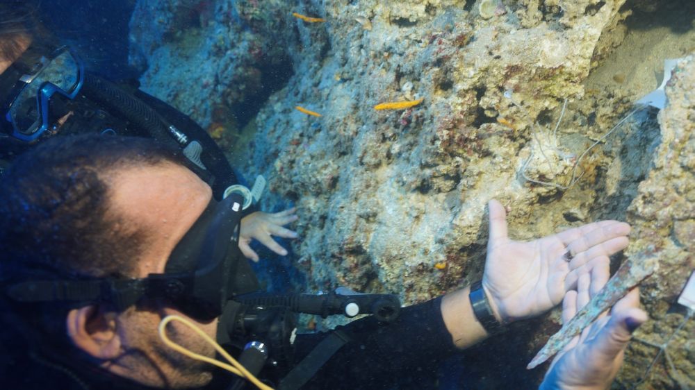 Akdeniz’in derinliklerinde Girit-Minos Uygarlığına ait 3 bin 600 yıllık hançer 