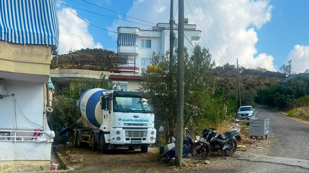 Alanya Belediyesi engelli vatandaşa özel yol açtı