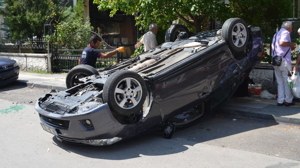 Ankara'da trafik kazası! 2 kişi yaralandı