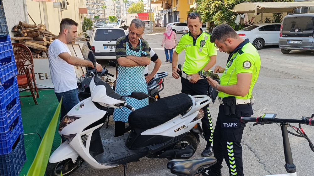 Antalya'da trafik kazası! 1 kişi yaralandı