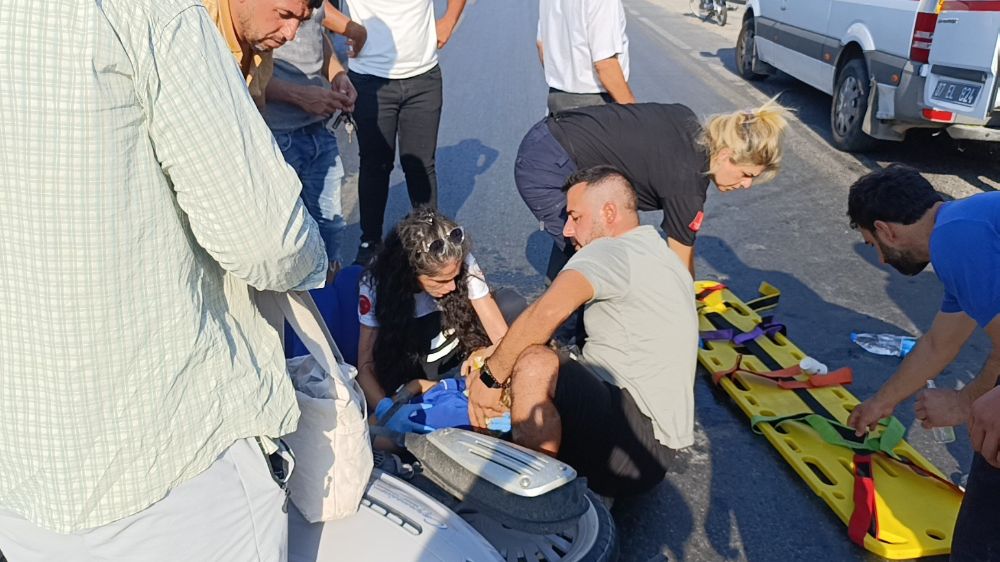 Antalya'da trafik kazası! Motosiklet sürücüsü yaralandı