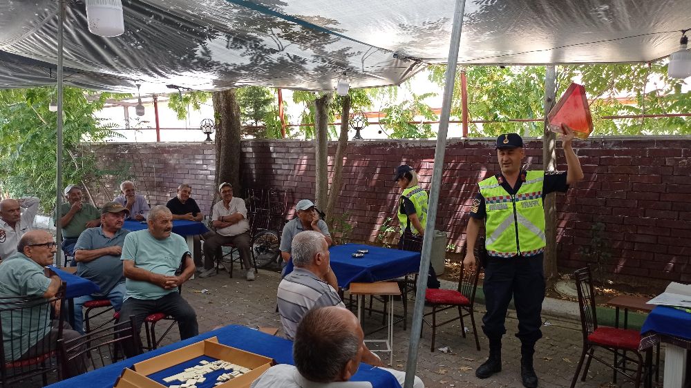 Antalya'da vatandaşa trafik eğitimi