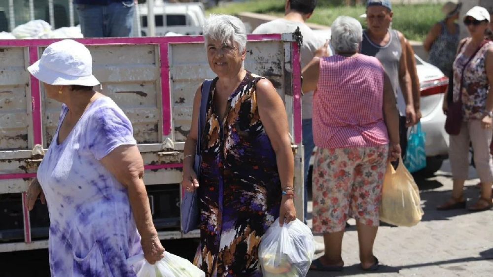 Belediyeden dev hizmet! Biberleri ücretsiz dağıtıyor