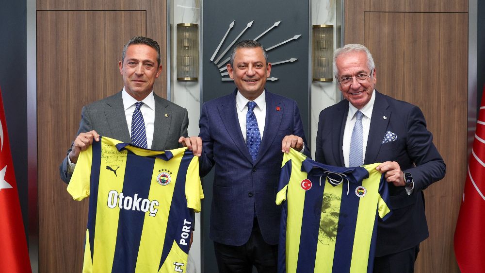 CHP Lideri Özgür Özel, Fenerbahçe Başkanı Ali Koç ile buluştu