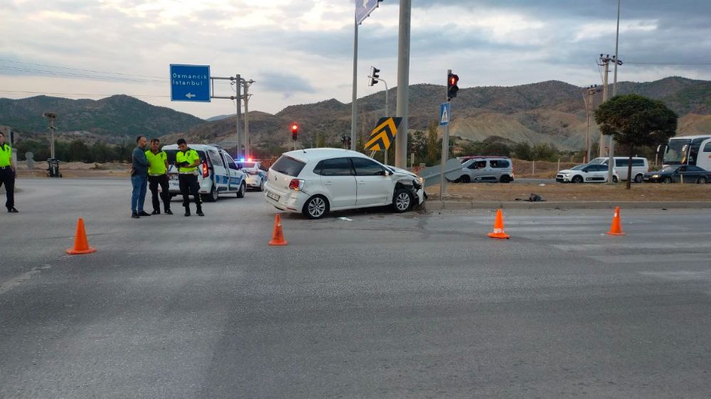 Çorum'da trafik kazası; 2'si çocuk 4 kişi yaralandı