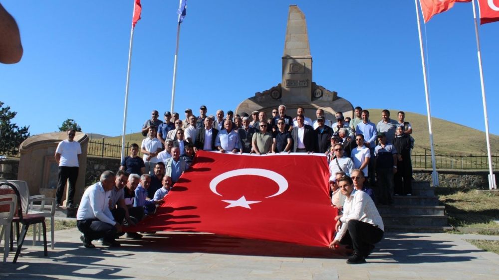 Erzincan Otlukbeli Kaymakamlığı ve Bayburt Demirözü Kaymakamlığı yürüyüş gerçekleştirildi