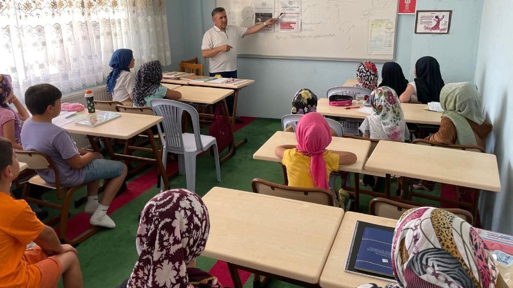 Eskişehir'de İl Müftülüğü tarafında dijital dünya hakkında seminer verdi