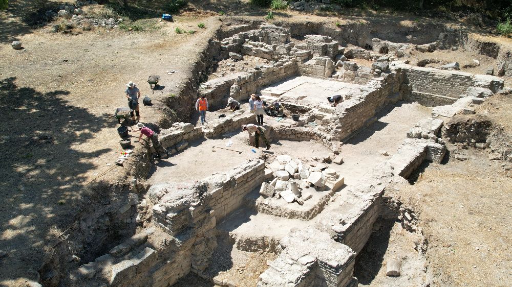 Geçmişin İzlerini Taşıyan Bathonea Antik Kenti'nde Yeni Kazı Çalışmaları Başladı