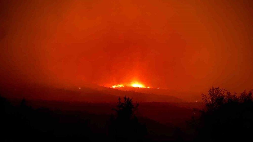 Gerede’deki orman yangını 13 saattir devam ediyor