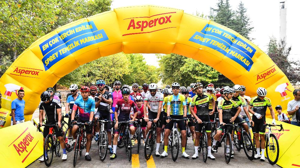 "Gran Fondo Başkent" yarışında bisiklet tutkunları bir araya geldi