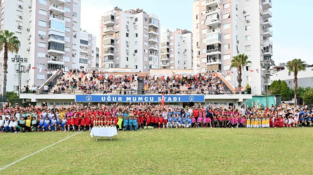 İlk maç Başkan Uysal’ın düdüğü ile başladı