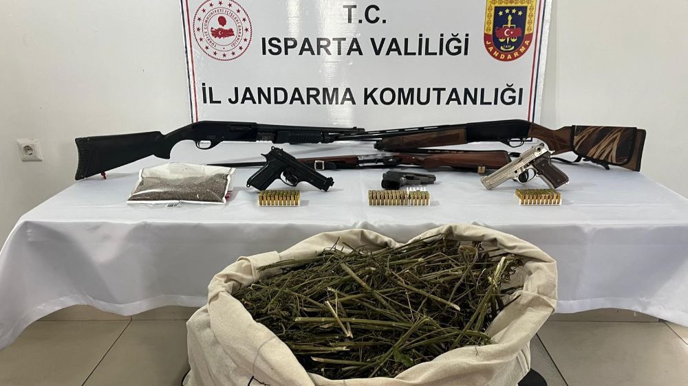  Isparta’da jandarma ekiplerince uyuşturucu operasyonu