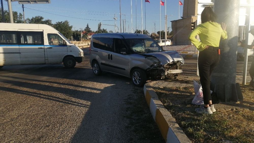 Isparta’da trafik kazası 1 kişi yaralandı