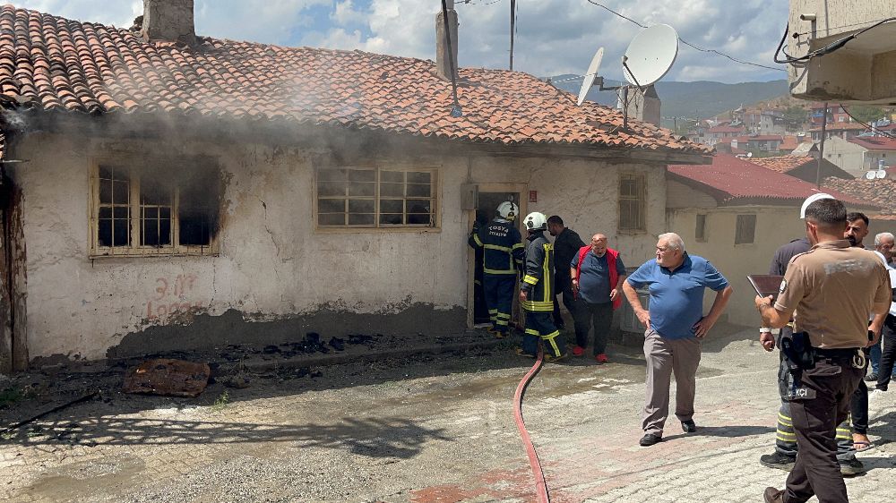 Kastamonu'da evde yangın çıktı