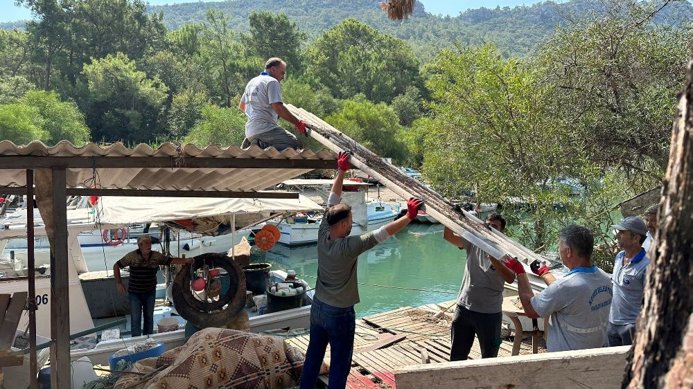 Kemer Balıkçı Barınağı’nda kaçak yapıya izin yok