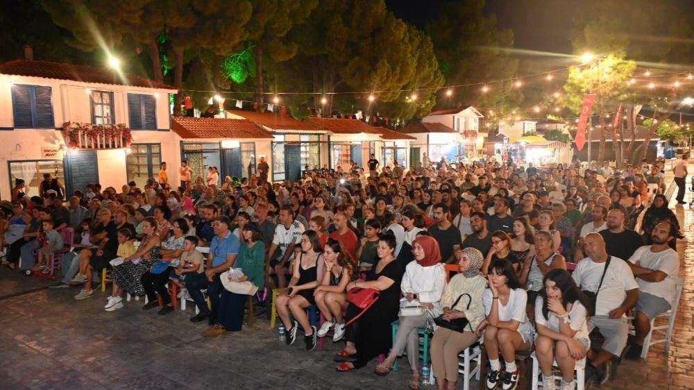 Kepez Kültür Festivali'nde  "Troyalı Kadınlar" sahnelendi