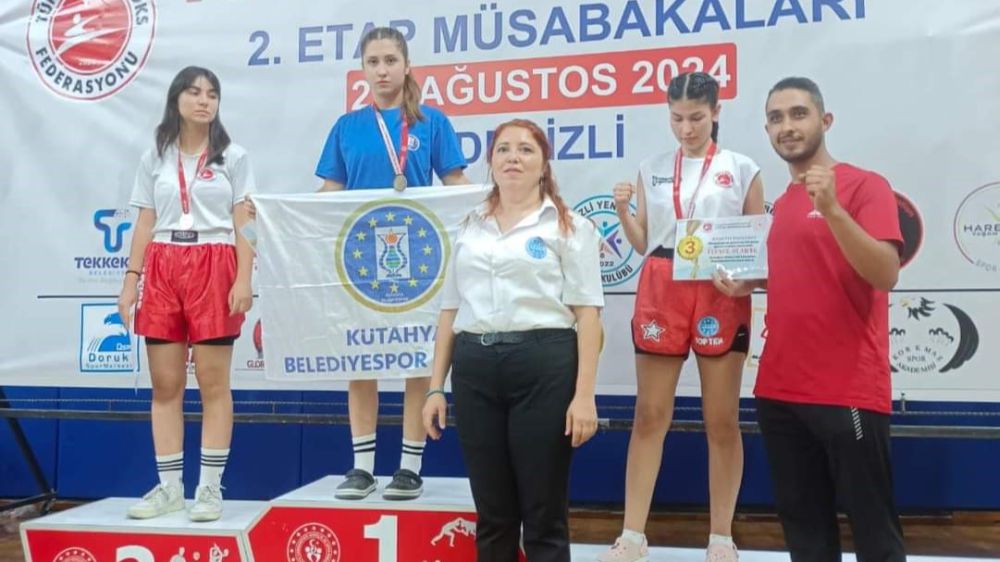 Kütahyalı sporcular başarıdan başarıya koşuyorlar 