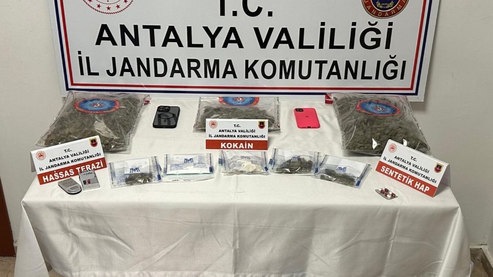 Manavgat’ta jandarma ekiplerinden uyuşturucu operasyonu