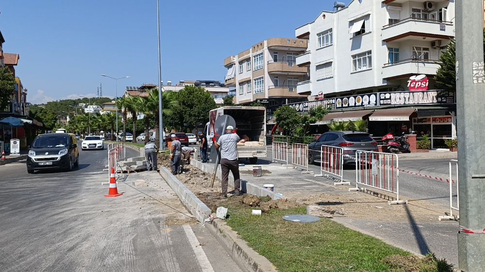 Manavgat'ta  yaşanan kazalarla ün salan kavşak kapatıldı