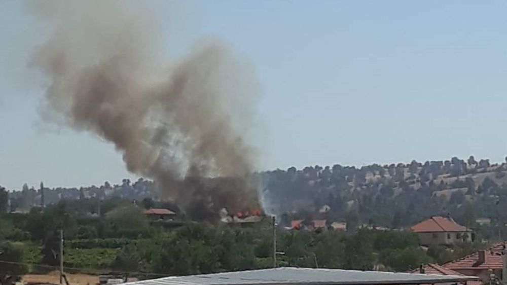 Manisa'da samanlıkta yangın çıktı