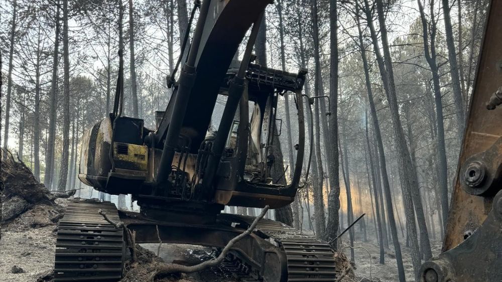 Muğla'da yangına müdahale eden operatör yanmaktan son anda kurtarıldı 