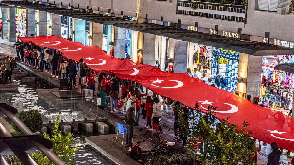 Necati ve Saykolar Grubu 30 Ağustos Zafer Bayramı kapsamında Kemer'de sahne alacak