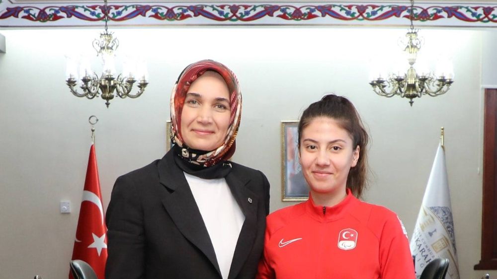 Olimpiyat madalyası Zafer Bayramı hediyesi oldu