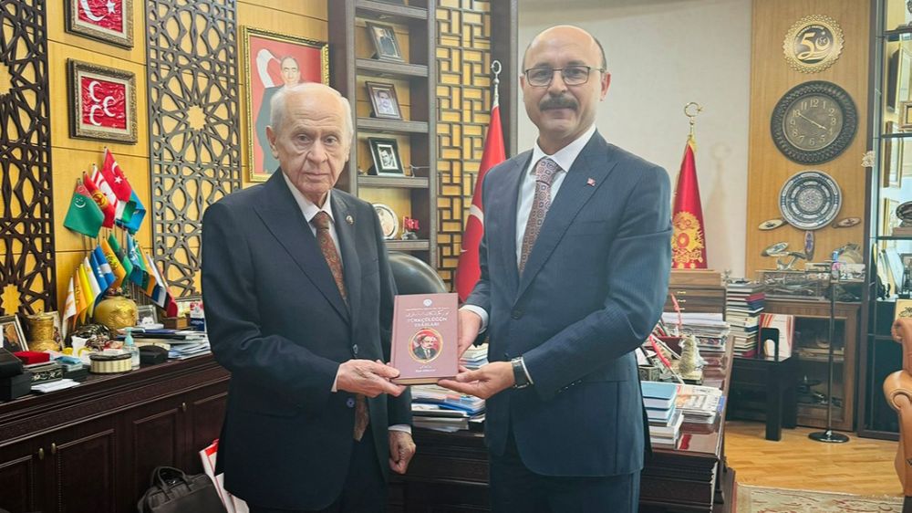 Türk Eğitim-Sen Genel Başkanı Geylan MHP Genel Başkanı Bahçeli'yi ziyaret etti