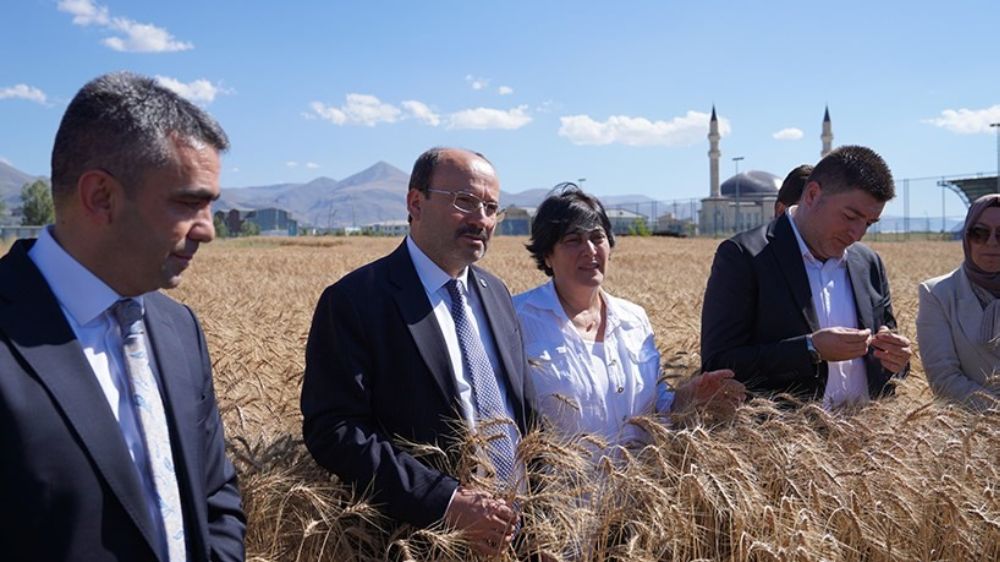 Türk Kızılayı Kur'an kurslarında dondurma dağıttı