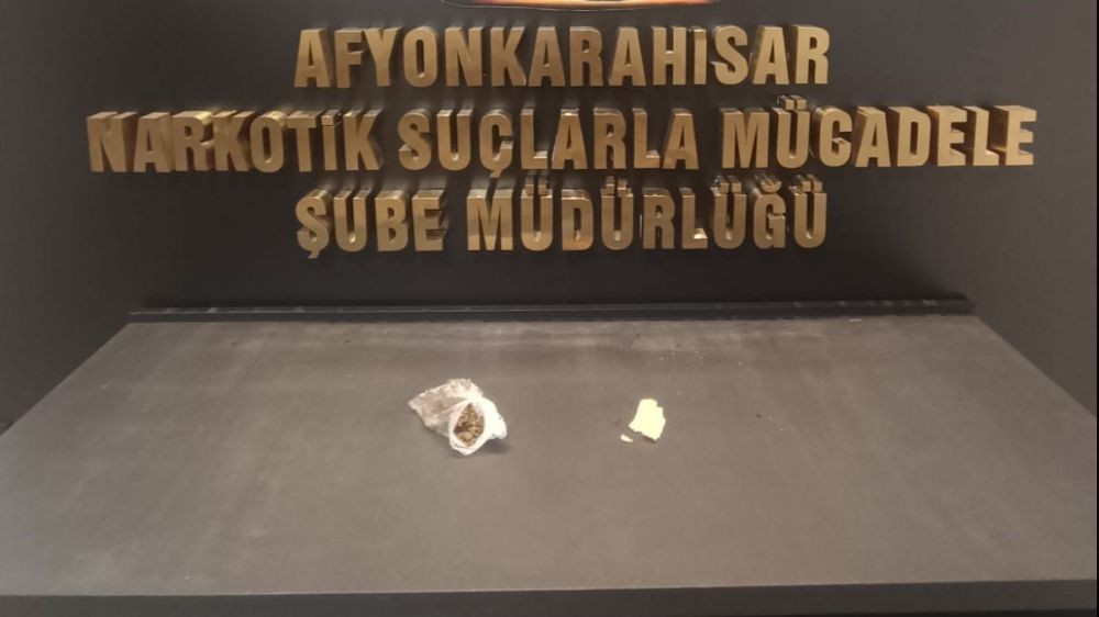 Afyon'da otobüste seyahat eden şahıs uyuşturucu ile yakalandı