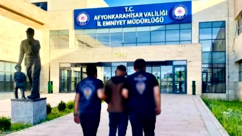 Afyon'da telefonlarını çalan şahsı polis yakaladı