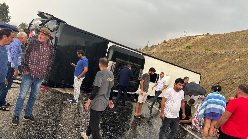 Antalya'da feci trafik kazası! 10 kişi yaralandı