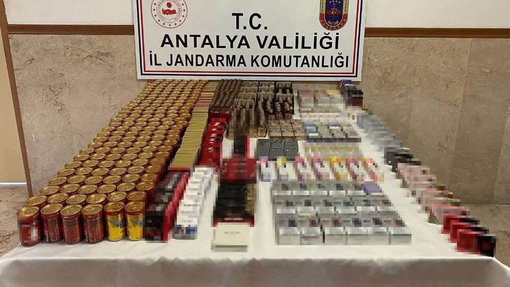 Antalya'da kaçak sigara operasyonu