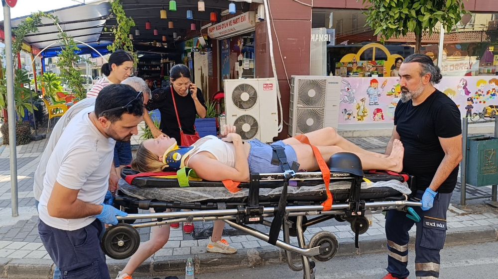 Antalya'da trafik kazası! 2 kişi yaralandı