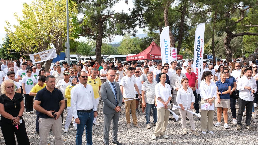 Antalya Kemer'de Temizlik Günü 