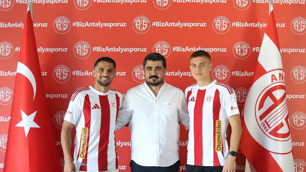 Antalyaspor'da Petrusenko ve Abdurrahim imzaları attı